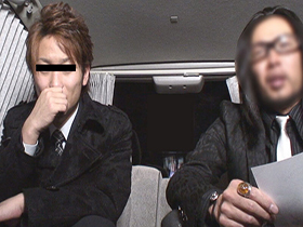 素人ドッキリ企画 見知らぬ男性にナンパ即口説かれるハプニング！旦那はモニター越しに監視、若妻が寝取られ浮気SEX4時間　サンプル画像04